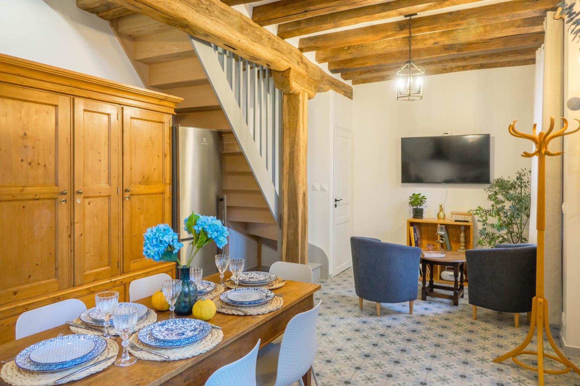 Domaine De Charme Au Coeur D'Orleans Classe 3 Etoiles - Bords De Loire - 21 Couchages Avec Parkings Prives Esterno foto